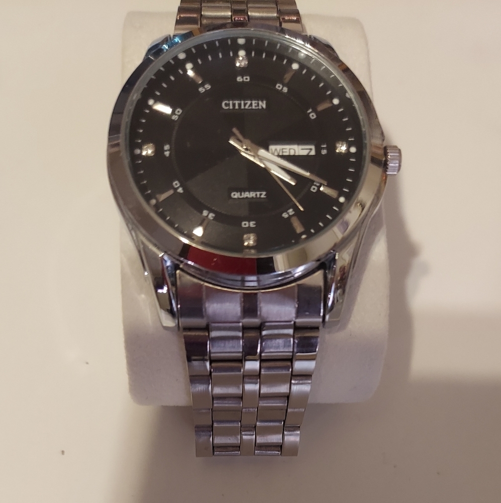 Citizen watch Stainless Men's ( Used Like New) " SPECIAL DEAL ! "